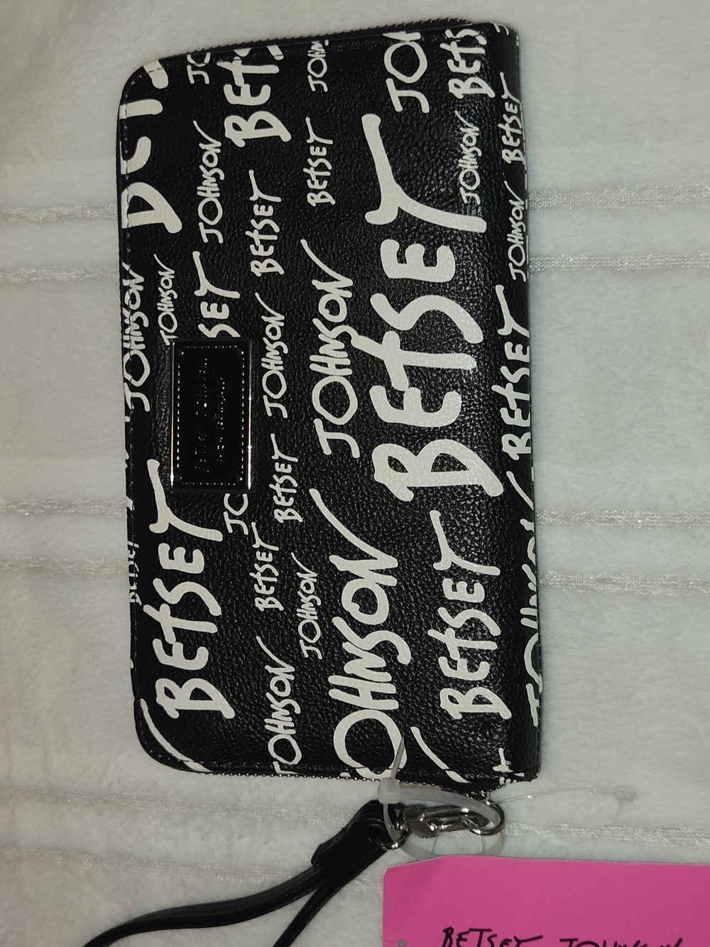 Betsey Johnson Black & White Signature Zip Wristlet Wallet